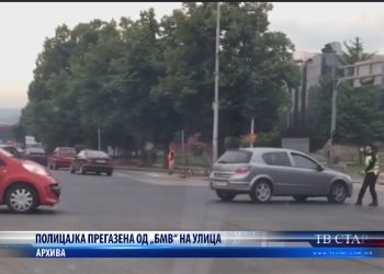 Policajku na raskrsnici pregazio BMW VIDEO