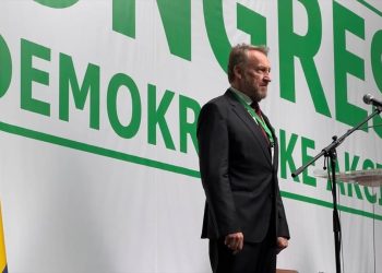 Bekir Izetbegović ostaje predsjednik SDA, izabran na 8. Kongresu kao jedini kandidat