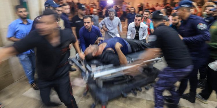 Stotine ubijenih u napadu na bolnicu u Gazi, proglašena trodnevna žalost u Palestini