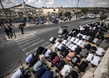 Zbog izraelskih ograničenja samo 5.000 Palestinaca klanjalo džuma-namaz u Al-Aksi