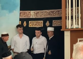 Danski državljanin danas u petak u Centralnoj džamiji prihvata Islam