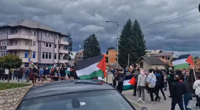 Sjenica: Protestna šetnja građana za podršku narodu Palestine