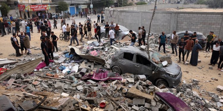 Internet  uspostavljen, leci bacani iz aviona iznad Gaze da je “ovo bojno polje”