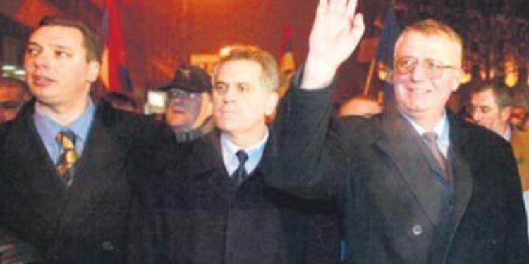 Suze sa Šešeljom pa Nikolićem zbog odlaska pa povratak u “paketu” na političku scenu