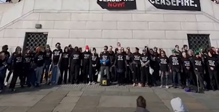 Velike demonstracije širom Amerike zbog podrške Izraelu, i grupa Jevreja ispred Kopa slobode dala podršku