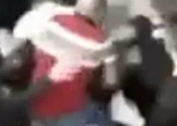Tragedija u školi kada je drug nožem nanio smrtonosan ubod drugu iz klupe