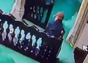 Lopov krao dok su vjernici klanjali jaciju-namaz