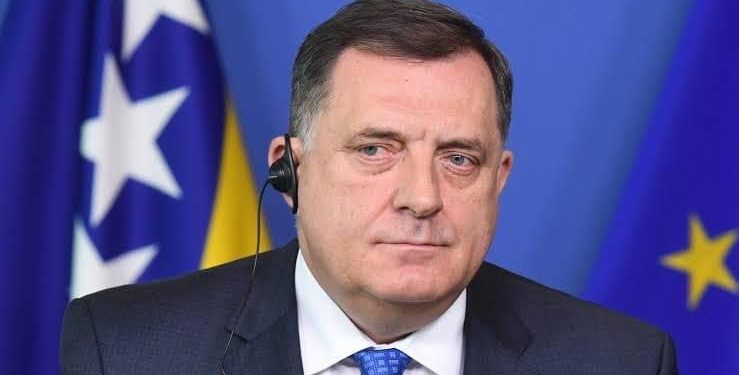 Remetilački faktor regiona, Dodik na državni praznik vrijeđao matičnu državu BiH