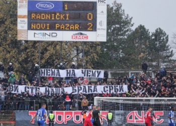 Velikosrpski nacionalizam u režiji navijača Radničkog, na zahvalu pazaraca uzvikivali imena ratnih zločinaca