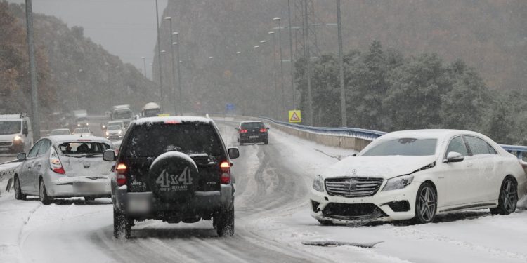 Vrijeme danas oblačno sa padavinama, moguća ledena kiša a onda porast temperature