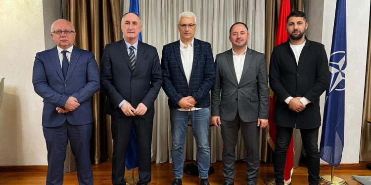 Povodom početka popisa oglasila se nacionalna vijeća manje brojnih naroda