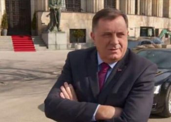 Suđenje Dodiku i Lukiću danas u 13 sati, pred sudom protestuju veterani iz RS