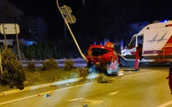 Više osoba povređeno u saobraćajnoj nesreći na raskrsnici u Rakonjima