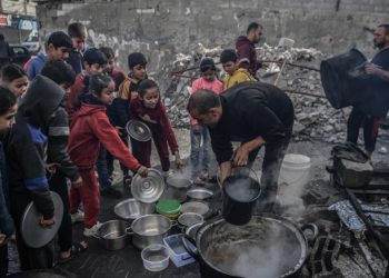 Humanitarna katastrofa u Gazi, narod gladan prodaje imovinu za hranu