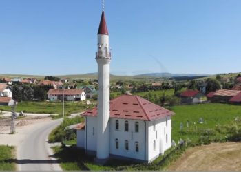 Selo Draževiće je jedno od većih sela infrastrukturno dobro opremljeno VIDEO
