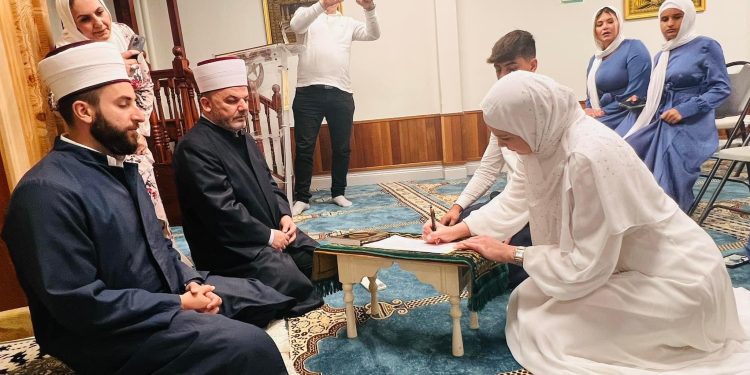 Vrijeme je svakodnevnih svadbi i vjeridbi, koji su islamski propisi za sklapanje braka