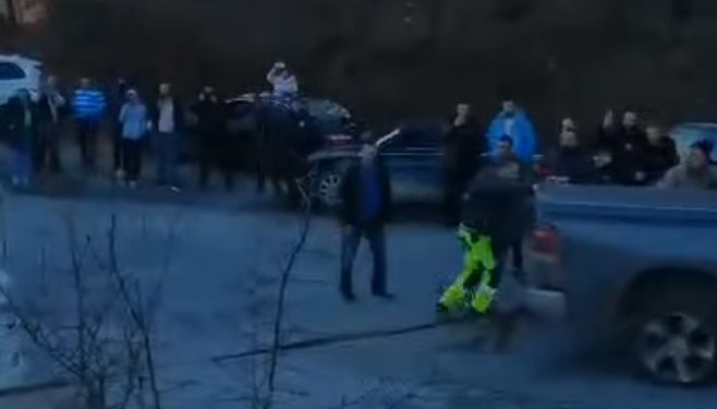 Šleper sleteo sa puta Novi Pazar- Sjenica na dijelu “Postrmac”