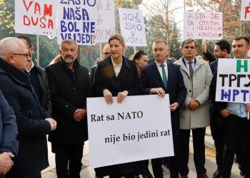 BV i udruženje “Štrpci protiv zaborava” organizovali protest ispred Skuoštine Crne Gore