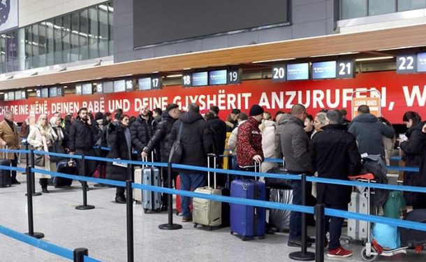 Građani Kosova srećni zbog ukidanja viza, prvi putnici krenuli u evropske zemlje