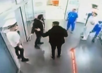 Njemačka: Pretučena medicinska sestra a doktor nokautiran, trojica pijanih momaka iz Srbije