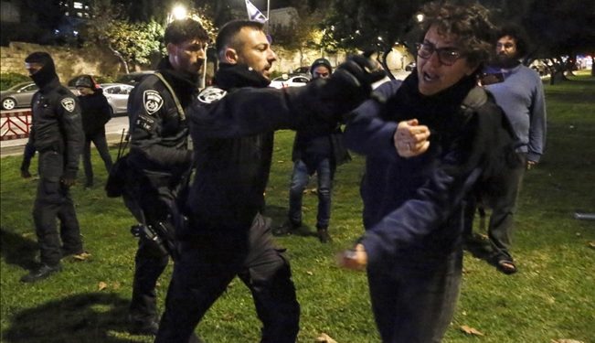 Izraelski cionisti tukli Jevreje koji su protestovali zbog agresije na Gazu