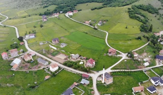 Raškoviće je jedino Pešterskoj selo koje ima hipodrom