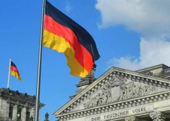 Njemački parlament sutra glasa o olakšicama za dobijanje dvojnog državljanstva