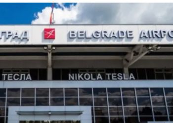 Avion prinudno sletio zbog smrti djevojke, nakon operacije želuca u Turskoj