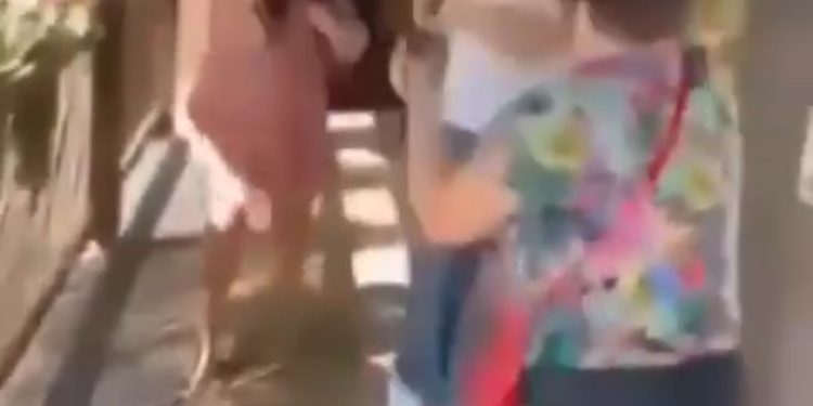 E.L. iz Rožaja prebila muža keremičkom šoljom po glavi