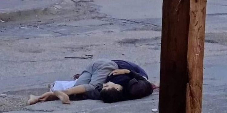 Cionisti pucali u dječaka (14) koji je nosio bijelu zastavu a zatim i njegova brata koji mu je htio pomoći
