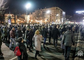 Beograd opet na nogama, protest Srbija protiv nasilja zbog izborne krađe