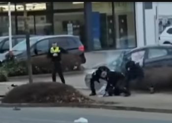Jezivi zločin u Njemačkoj, ubio bivšu djevojku a dok je umirala pozvao njenu majku
