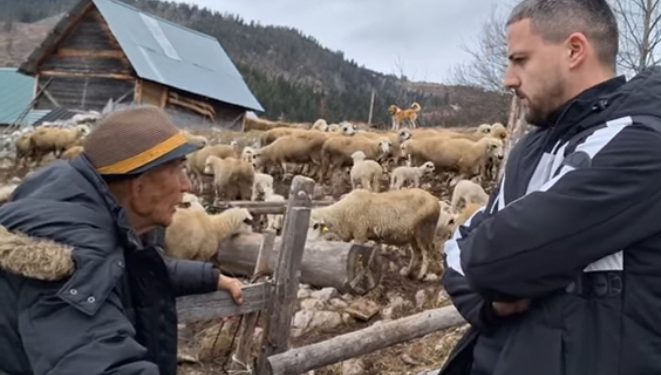 Fehim iz Savin Bora ima 91 godinu i aktivno učestvuje u svim poljoprivrednim poslovima