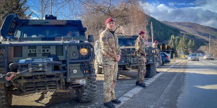 Kosovo i Turska potpisale sporazum o vojnoj saradnji, odbrambena i liječenje u Turskoj