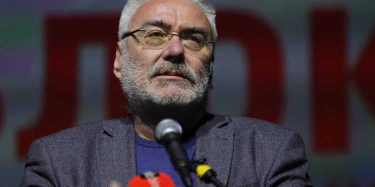Nestorović opet poziva na mobilizaciju oko Kosova, optužio SNS-SPS vlast za izdaju