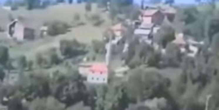 Mojstir krase prelijepi predjeli Ponora i četinarske šume iznad sela