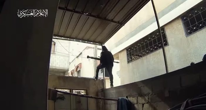 Palestinski borci minobacačima razbijaju agresorske bunkere VIDEO