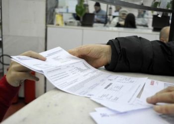 Gužve na šalterima EPS-a zbog ogromnih računa i zaostajanja u plaćanja