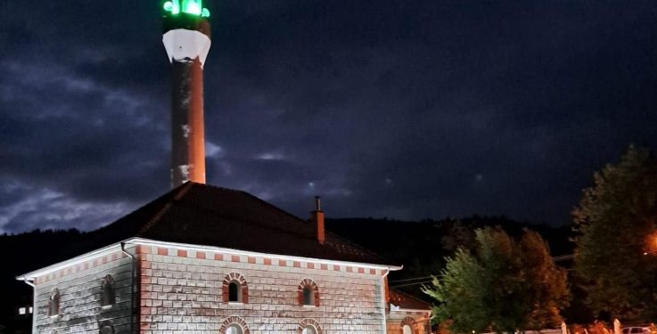 Jednu od najljepših džamija na Pešteru ima selo ĐEREKARE