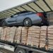 Ispod cerade kamiona sakrio luksuzni automobil, carinici ga zaplenili