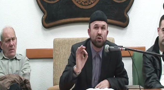 Ako uradiš koliko i trun dobra, vidjet ćeš ga. Ako uputiš dovu za nekoga, Allah uputi nekoga ko će mnogo više dova za tebe