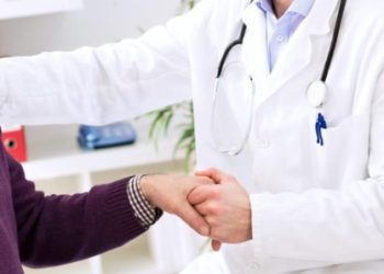 Lekari za svašta daju bolovanja, ali ovo je mnogo: Muškarcu naložio održavanje trudnoće