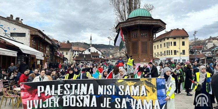 Mirna šetnja podrške Palestinskom narodu u Sarajevu: Bosna je sa vama