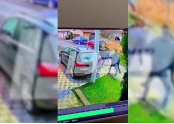 Strašna scena ispred marketa, mladića pretukli pred majkom i bebom