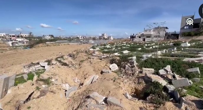 Cionistička mržnja i nemoć, granatirali groblje Palestinaca pa dodatno buldožerima uništavali