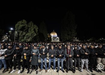 Za Palestinske vjernike ne važe nikakva cionistička ograničenja, Al Aksa puna na teravije
