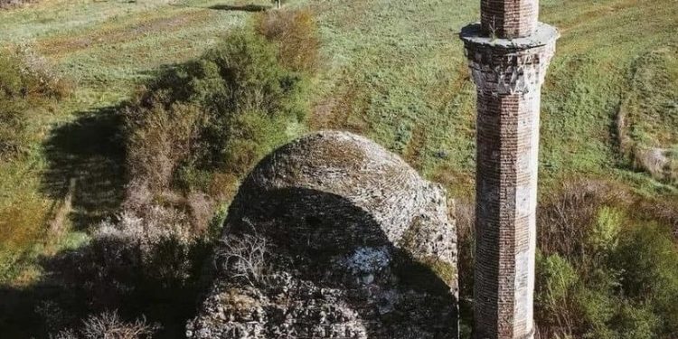 Džamija Koča Mehmet-beg u selu Tabanovce, granica Srbije i Makedonije