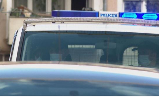 Na putu Rožaje – Berane zaplenjeno 45 kilograma droge, dileri u bjekstvu