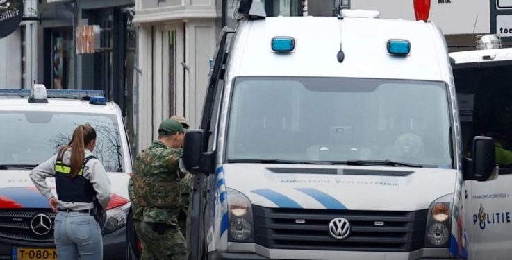 Holandija: Talačka kriza, naoružan muškarac drži više osoba