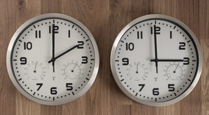 Večeras se sat pomera unapred, oprez za postače za ustajanje na sufur